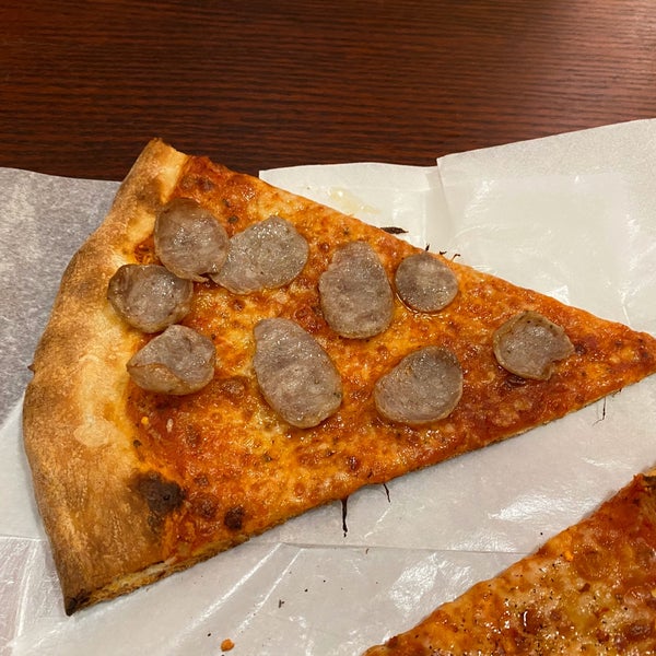 1/8/2020にSageがLuigi&#39;s Pizzaで撮った写真