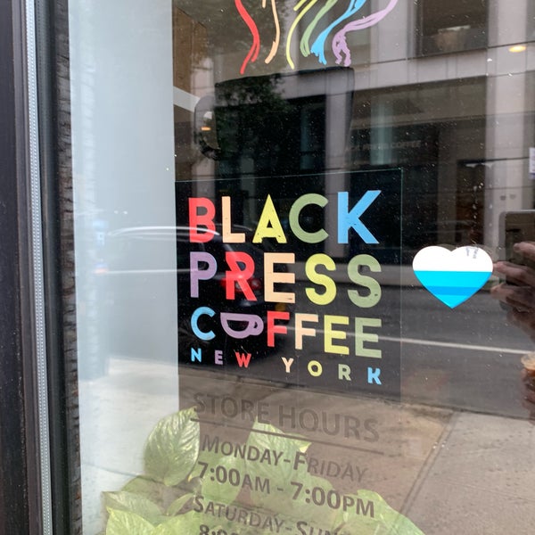 Foto scattata a Black Press Coffee da Sage il 8/1/2019