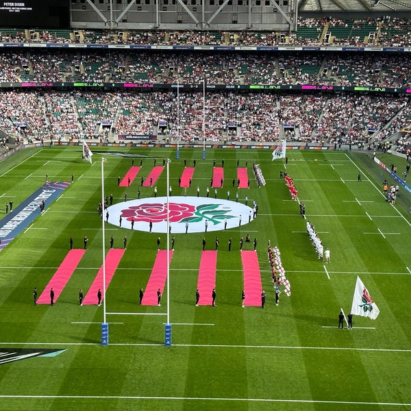 Foto tirada no(a) Twickenham Stadium por Paul P. em 8/13/2023