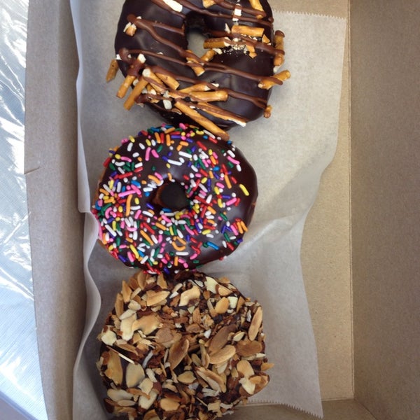 Photo taken at Donuts To Go by Jennifer T. on 8/4/2014