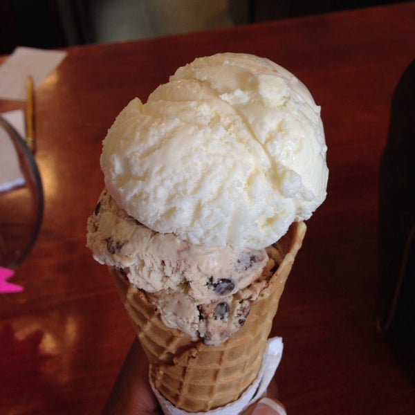 Das Foto wurde bei Sarah Jean&#39;s Ice Cream Shop von Nette F. am 5/14/2014 aufgenommen