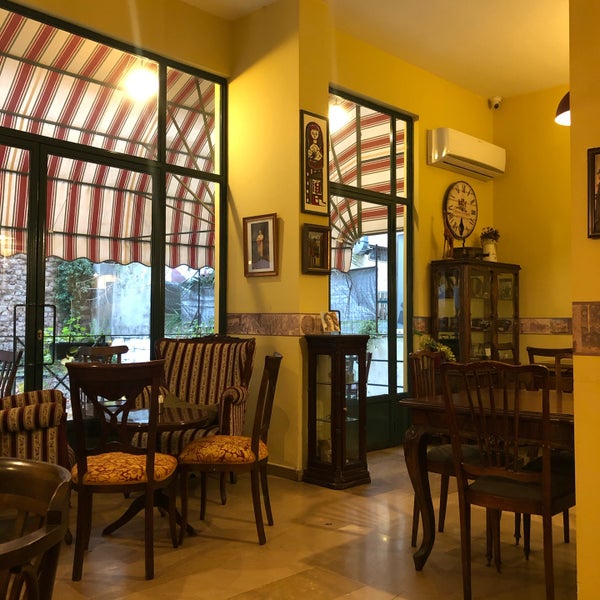 Foto tirada no(a) Cafe&amp;Shop por Selin em 1/12/2020