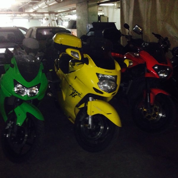 Honda slasher 750. Suzuki gsf 750 bandit. Мотобункер. Falcon speedfire 250 2013. Мотобункер.