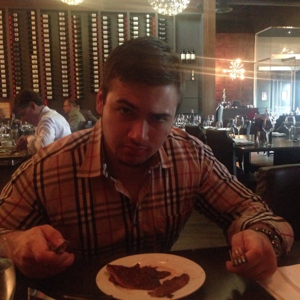 Foto tomada en Touro Churrascaria | Brazilian Steakhouse &amp; Wine Bar  por JacqueLyn I. el 6/24/2014