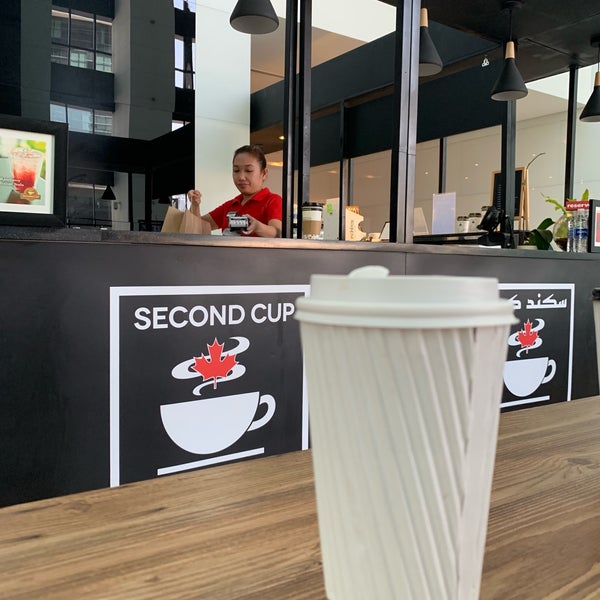 Two seasons hotel and apartments dubai 4 аль-барша. Мигранты в дубае. Мадинат джумейра дубай. Эс сафух ферст. Эмираты интернет.