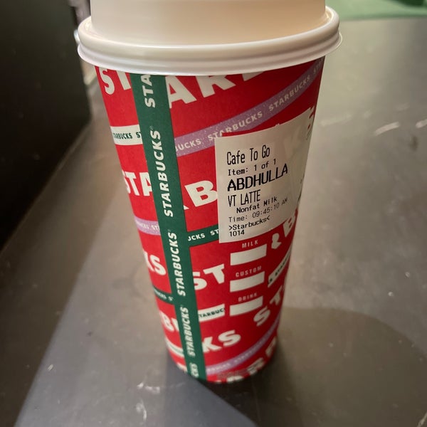 Photo prise au Starbucks par Abdullah le11/23/2021