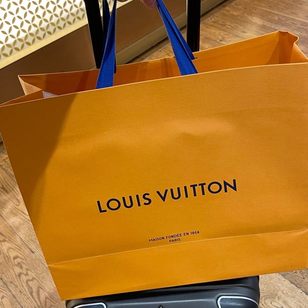 Louis Vuitton London Heathrow T4 Store in Hounslow, United Kingdom