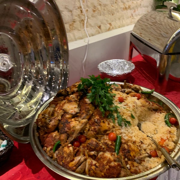 รูปภาพถ่ายที่ Turkish Steak Restaurant &amp; Cafe โดย Abdullah เมื่อ 5/12/2019