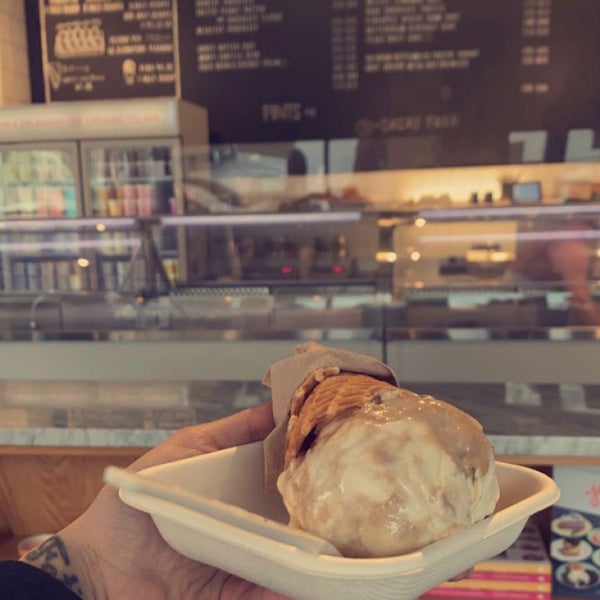 3/12/2021にFatimahがJeni&#39;s Splendid Ice Creamsで撮った写真