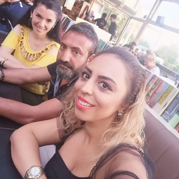 Foto scattata a Ada Cafe Bakırköy da ⚓️Yasemin⚓️ il 8/28/2019