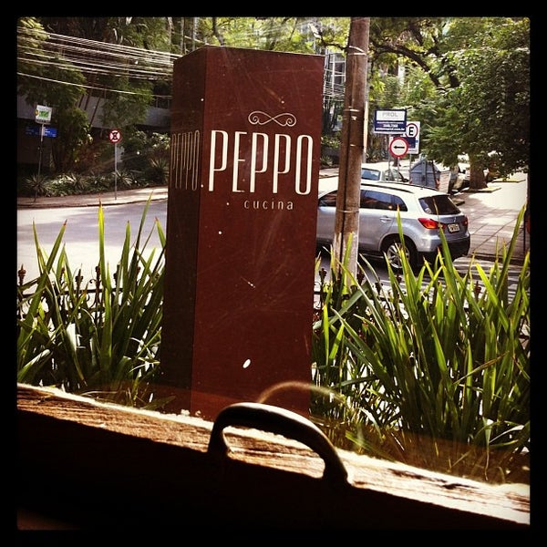 รูปภาพถ่ายที่ Peppo Cucina โดย Manoel P. เมื่อ 7/11/2013
