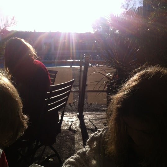 11/11/2012 tarihinde Katy O.ziyaretçi tarafından The Lido Cafe'de çekilen fotoğraf