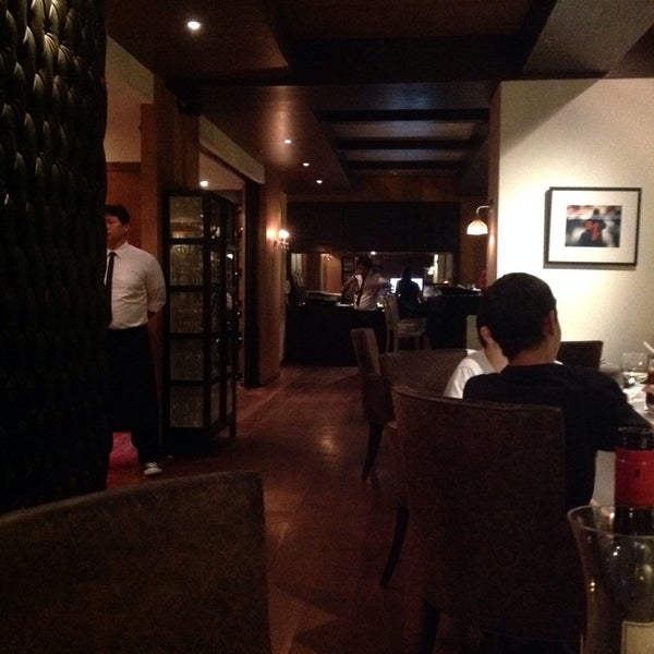 5/17/2014 tarihinde Rhicke J.ziyaretçi tarafından Elbert&#39;s Steak Room'de çekilen fotoğraf