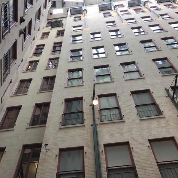 Повер билдинг. Пауэр билдинг. Kansas city power building. Здание справа и небо. Power building.