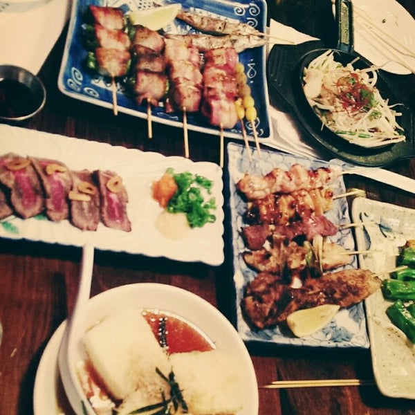 12/24/2013 tarihinde Rita L.ziyaretçi tarafından East Japanese Restaurant'de çekilen fotoğraf