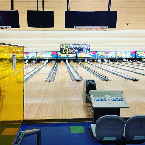 Bowling spot, a bit pricey at $9.50 per person per game and $6 shoe rental. Smelly inside when you walk in… $25 from 6-9pm Monday to Friday might be a better deal.