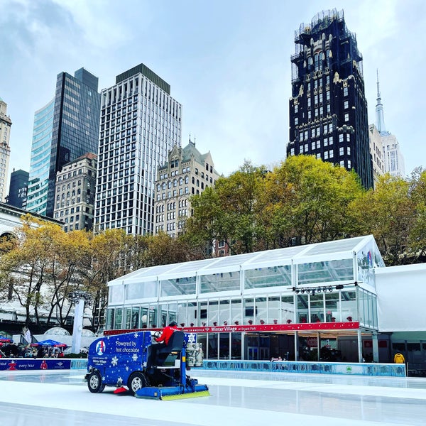 Photo taken at Bank of America Winter Village at Bryant Park by Rita L. on 11/27/2021
