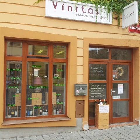 รูปภาพถ่ายที่ Vinotéka Vinitas โดย Vinotéka Vinitas เมื่อ 10/8/2013