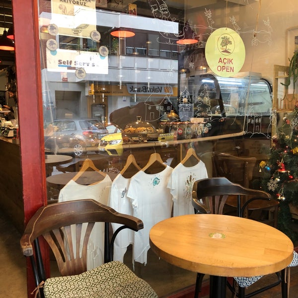 Photo taken at Cherrybean Coffees by Kuzey on 12/24/2019