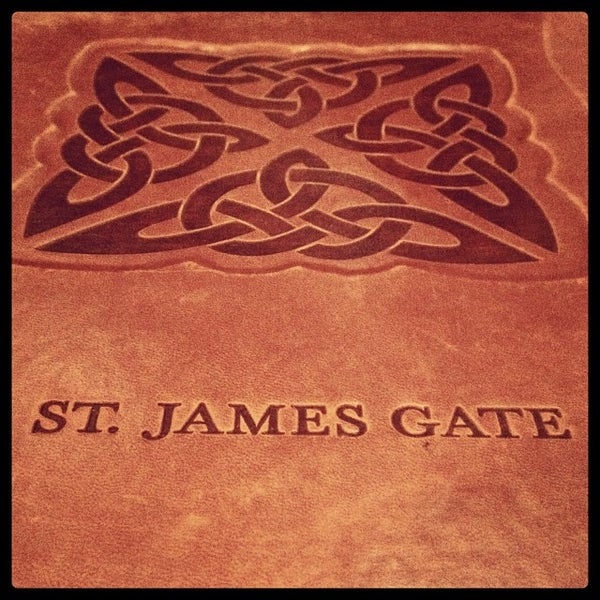 5/17/2014にAgent P.がSt. James Gate Irish Pub and Carveryで撮った写真