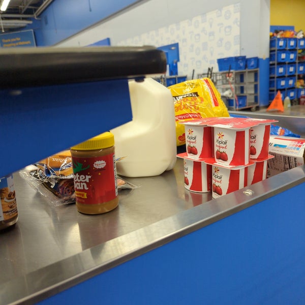 Walmart Supercenter Oneonta、NY