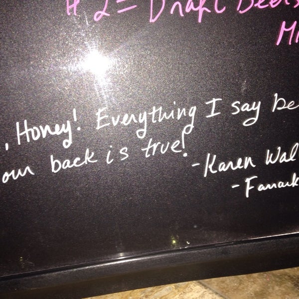 4/12/2014 tarihinde Sharee B.ziyaretçi tarafından Paradise Bar &amp; Restaurant'de çekilen fotoğraf