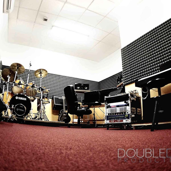 รูปภาพถ่ายที่ Double Dominant | Production Studio โดย Double Dominant | Production Studio เมื่อ 10/9/2013