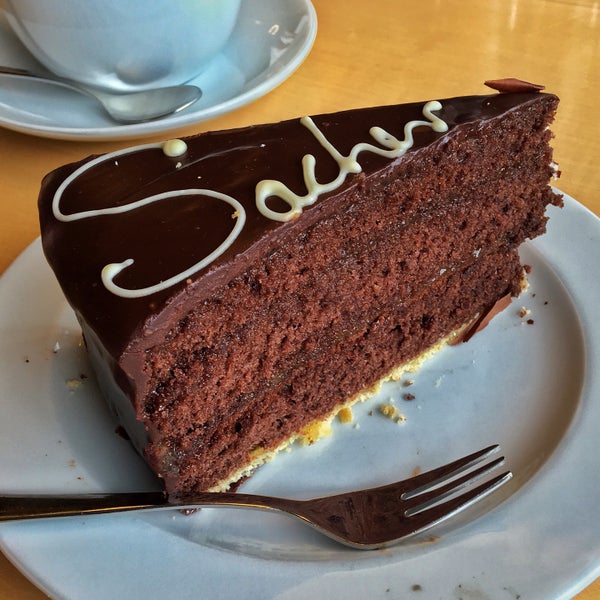 Der Backer Schuhbeck Bakery In Ruhpolding