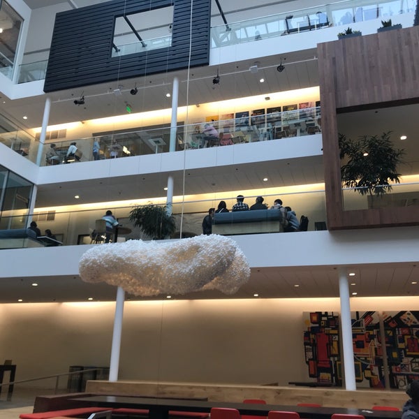 Photo taken at Airbnb HQ by Heeseon P. on 1/14/2020
