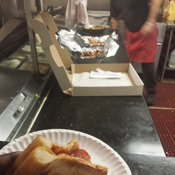 7/1/2014에 Ric E.님이 Panino&#39;s Pizza &amp; Grill에서 찍은 사진