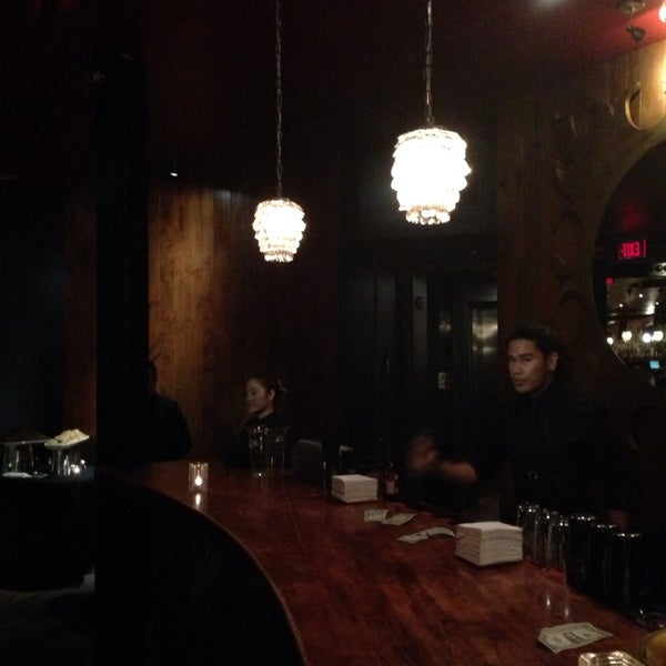 Foto tomada en Roe Nightclub &amp; Lounge  por Kenley G. el 1/26/2014
