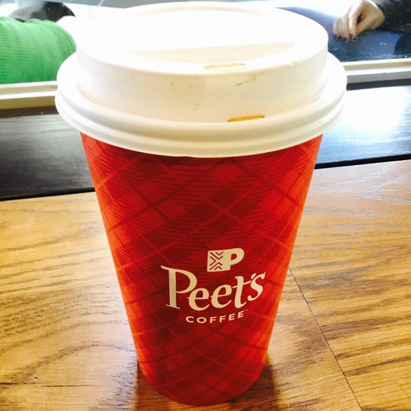 11/29/2017 tarihinde Kenley G.ziyaretçi tarafından Peet&#39;s Coffee &amp; Tea'de çekilen fotoğraf