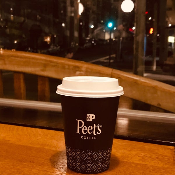 Photo prise au Peet&#39;s Coffee &amp; Tea par Kenley G. le2/9/2020