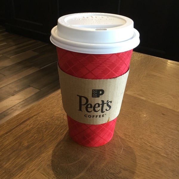 11/30/2017 tarihinde Kenley G.ziyaretçi tarafından Peet&#39;s Coffee &amp; Tea'de çekilen fotoğraf