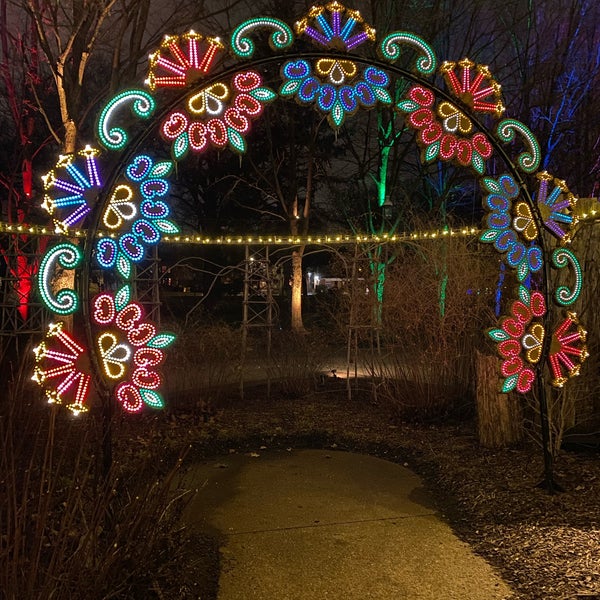 Foto diambil di Franklin Park Conservatory and Botanical Gardens oleh Emily P. pada 1/3/2022