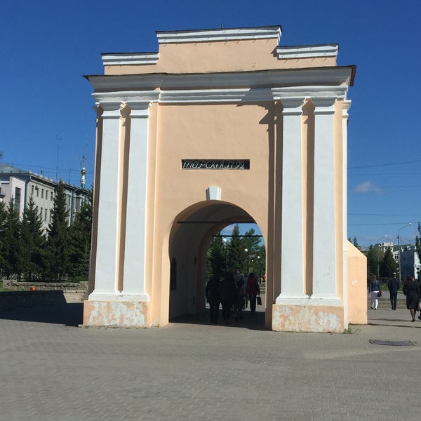 Омск тарские ворота рисунок карандашом