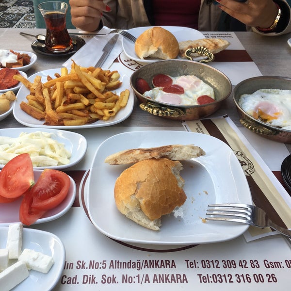 Foto scattata a Bahçem Cafe da TC Kürşat D. il 4/8/2019