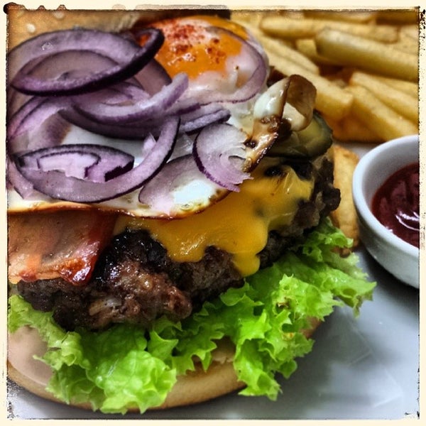 3/10/2014 tarihinde Restart Burger P.ziyaretçi tarafından RESTART Burger'de çekilen fotoğraf