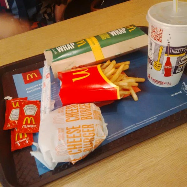 Photo taken at McDonald&#39;s by Nada H. on 10/19/2014