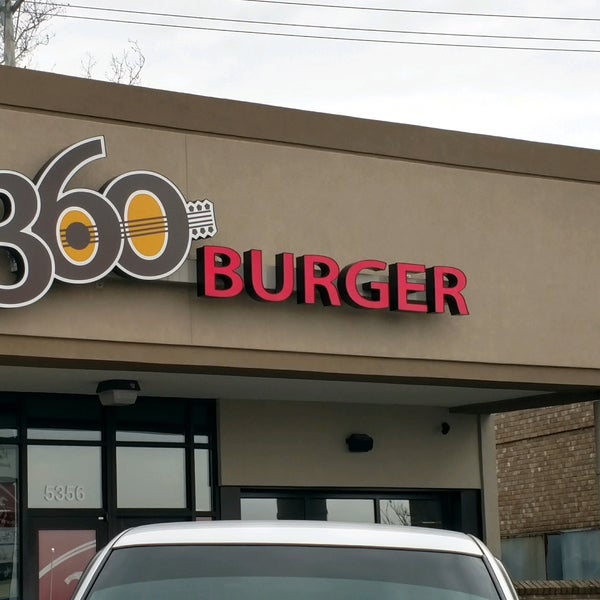 1/15/2017에 Audrey S.님이 360 Burger에서 찍은 사진