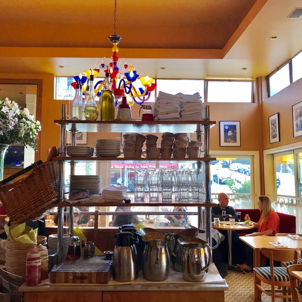 3/29/2019 tarihinde Анастасия Ц.ziyaretçi tarafından Rose&#39;s Cafe'de çekilen fotoğraf