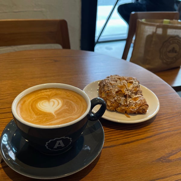 Analog Coffee Yaletown 50 visitors