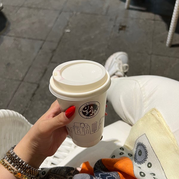 Shemroon Café Ice Cream and Juice Bar بستنی و آبمیوه کافه شمرون