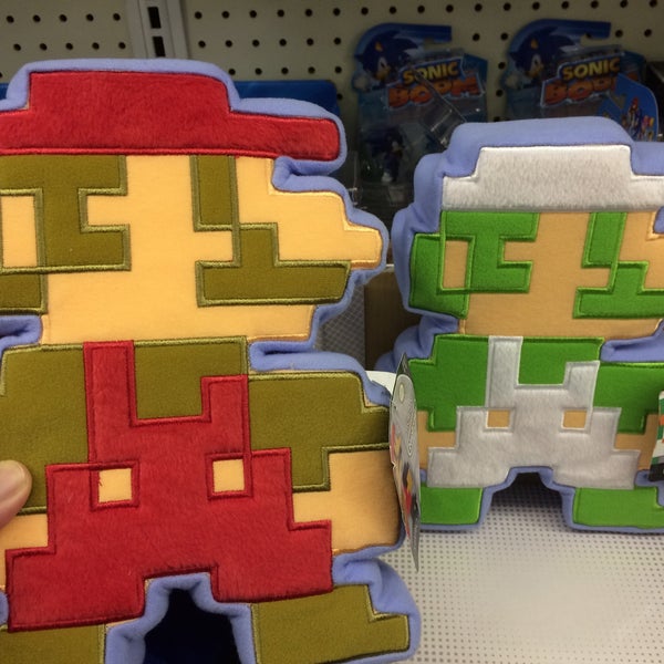 Photo taken at Toys"R"Us by Danny M. on 10/8/2015