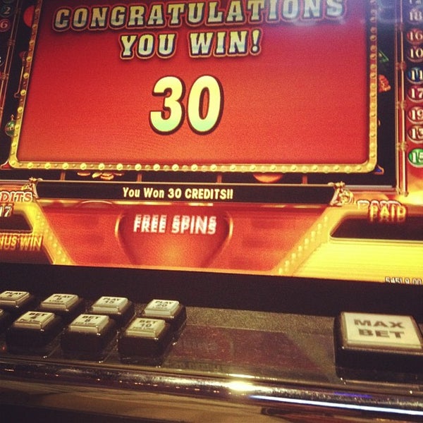 12/6/2012にDanny M.が7th Street Casinoで撮った写真