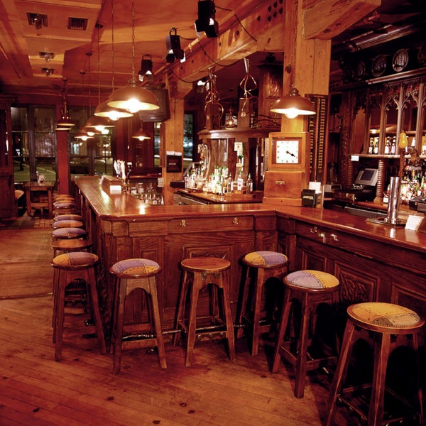 Foto tomada en Siné Irish Pub &amp; Restaurant  por Siné Irish Pub &amp; Restaurant el 1/28/2015