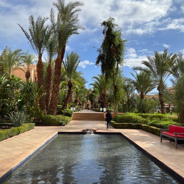Foto diambil di Mövenpick Hotel Mansour Eddahbi Marrakech oleh Paul W. pada 12/15/2022
