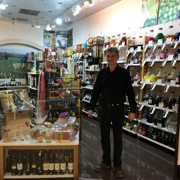 Vom Fass Gourmet Shop In Orchard Road