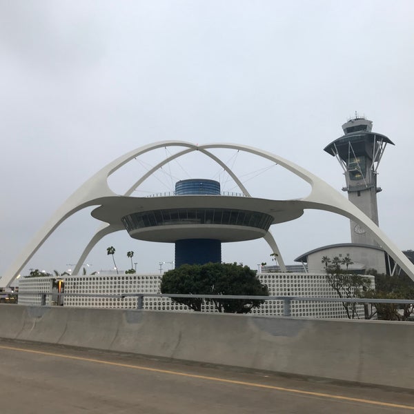 Foto scattata a Aeroporto Internazionale di Los Angeles (LAX) da Paul W. il 1/26/2020