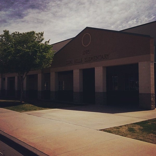 Zuni Hills Elementary School - Elementary School in Sun City